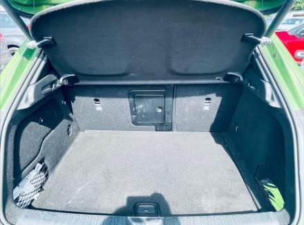 Mercedes-Benz - GLA