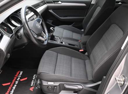 Volkswagen - Passat