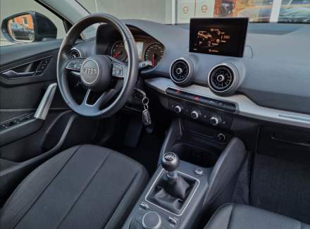 Audi - Q2