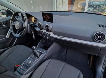 Audi - Q2