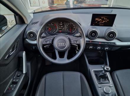 Audi - Q2