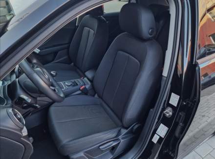 Audi - Q2