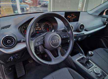 Audi - Q2