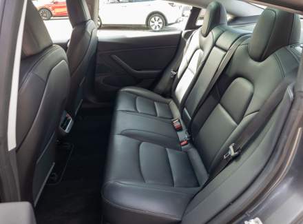 Tesla - Model 3