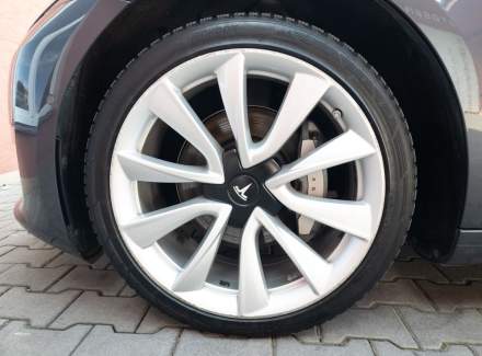 Tesla - Model 3