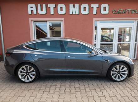 Tesla - Model 3