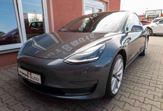 Tesla - Model 3
