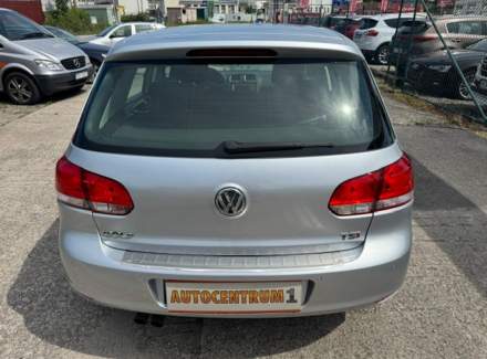 Volkswagen - Golf