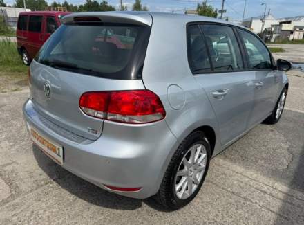 Volkswagen - Golf