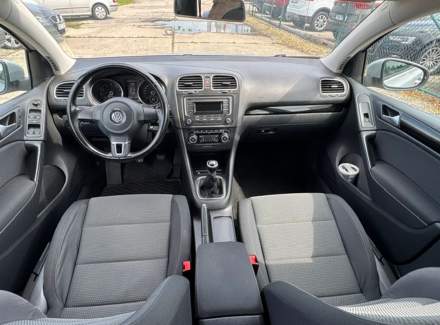 Volkswagen - Golf