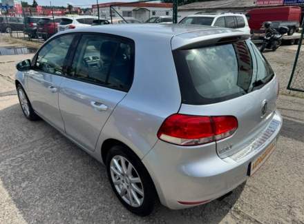 Volkswagen - Golf