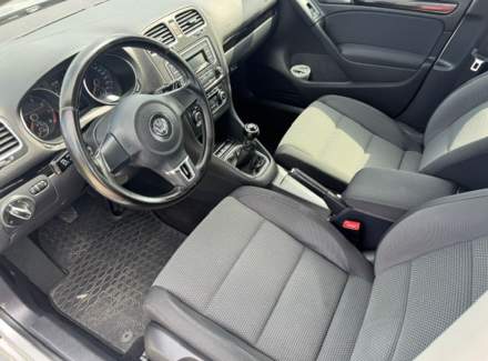 Volkswagen - Golf