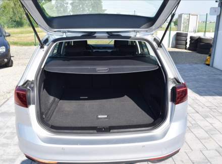 Volkswagen - Passat
