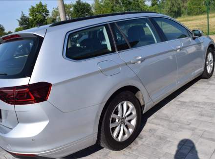 Volkswagen - Passat