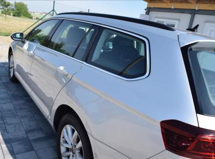 Volkswagen - Passat
