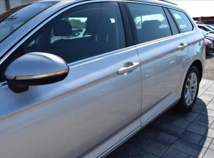 Volkswagen - Passat
