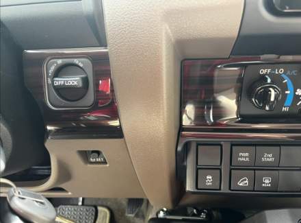 Toyota - Land Cruiser