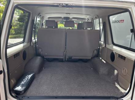 Toyota - Land Cruiser