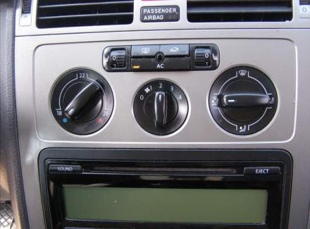 Volkswagen - Touran