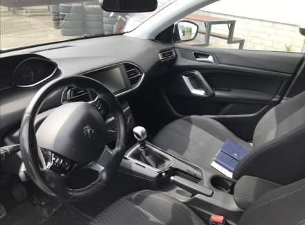 Peugeot - 308