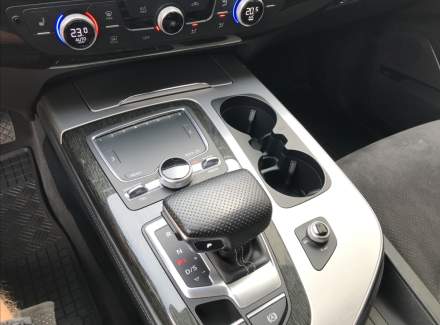 Audi - Q7