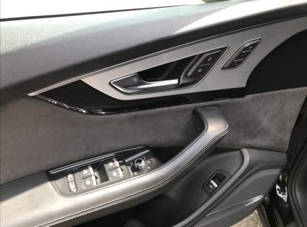Audi - Q7