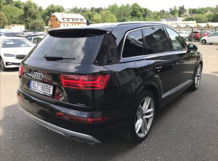 Audi - Q7