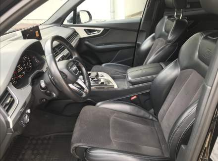 Audi - Q7