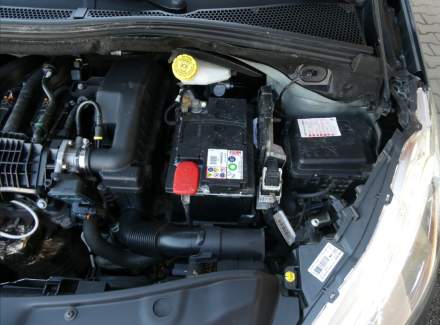Peugeot - 208