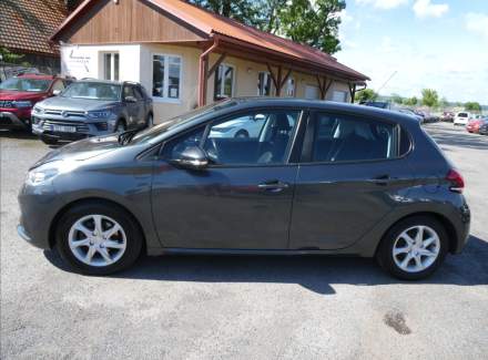 Peugeot - 208