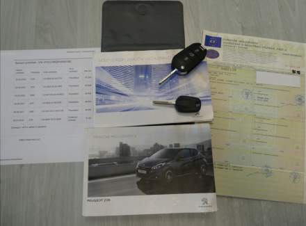 Peugeot - 208