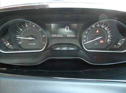 Peugeot - 208