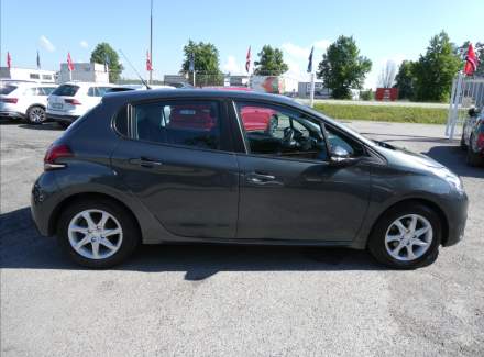 Peugeot - 208