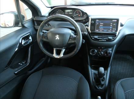 Peugeot - 208