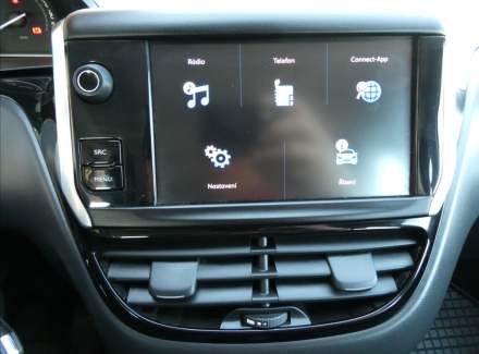Peugeot - 208