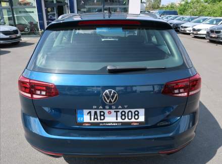 Volkswagen - Passat