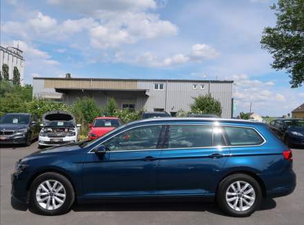 Volkswagen - Passat