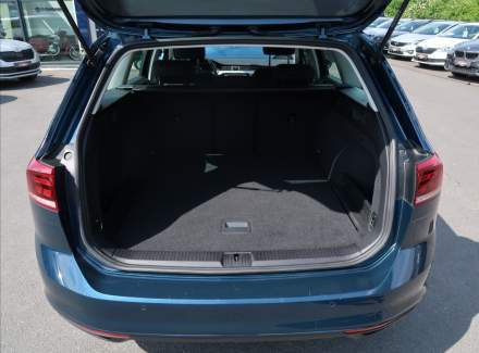 Volkswagen - Passat