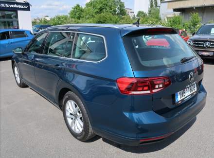 Volkswagen - Passat