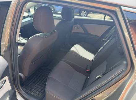 Toyota - Avensis