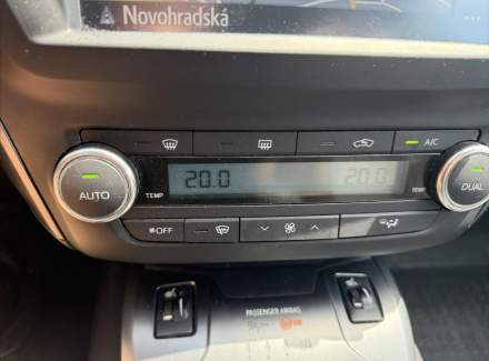 Toyota - Avensis