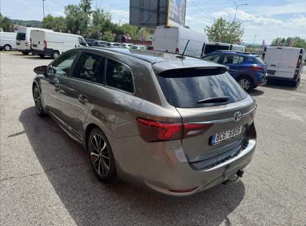 Toyota - Avensis