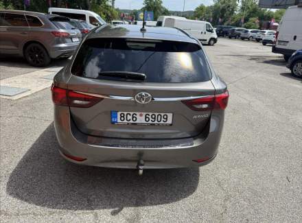 Toyota - Avensis