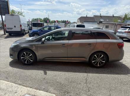 Toyota - Avensis