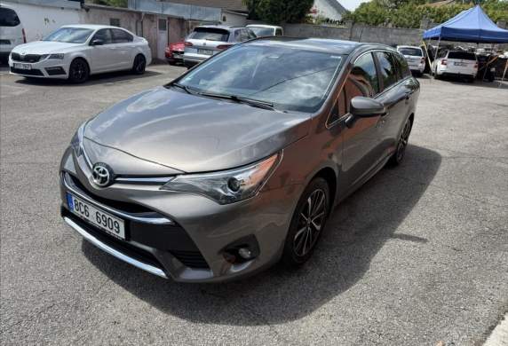 Toyota - Avensis