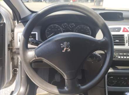 Peugeot - 307
