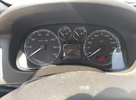 Peugeot - 307