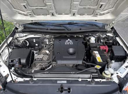 Mitsubishi - L 200