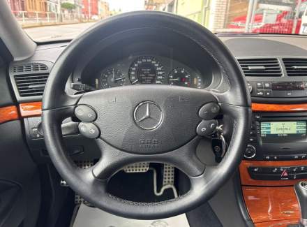 Mercedes-Benz - E-class