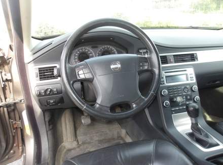 Volvo - V70